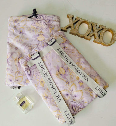 Imagen de Victoria's Secret  2 en 1 Toalla Mochila.